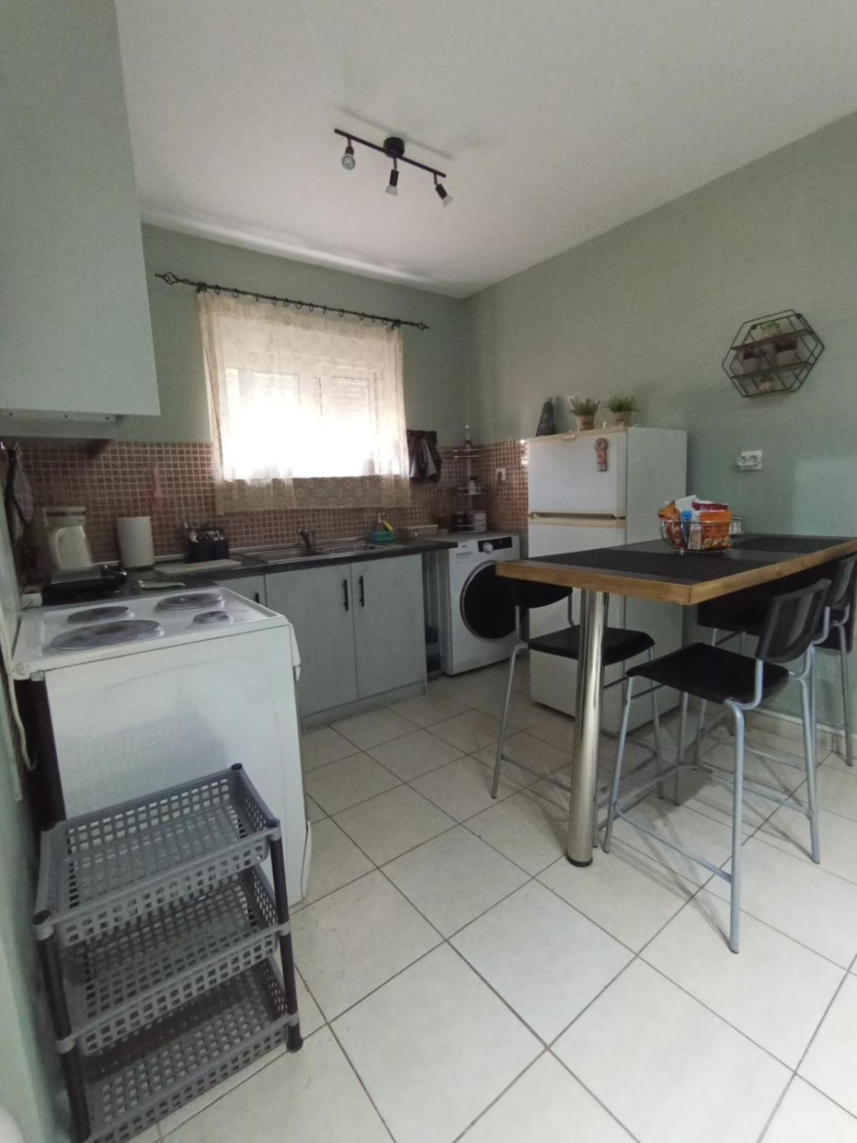 Semi-Basement 50Sqm Apartment Near Kos Citycenter Ngoại thất bức ảnh